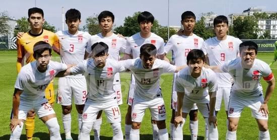 日本边摸边添边做边爱免费